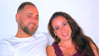 Melany, 23, continues her discoveries with J&M! - Jacquie et Michel TV