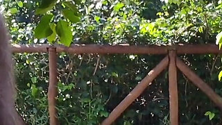 Risky Handjob for a Hot Babe in the Park!