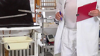 Silicone Bombshell Barbie Esm Came to Show Her New Tits