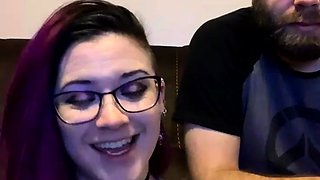 Webcam skinny brunette plays her squirt pussy