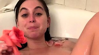 Amateur asian masturbates