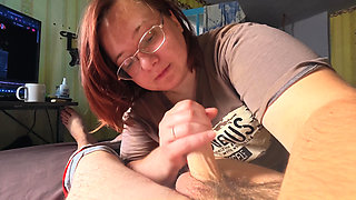 Close up 4K Amateur Girlfriend Blowjob Curvy Brunette with Glasses Sucks and Strokes Cock