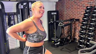 Maisie Lewis Pt Session with the Roses