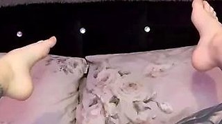 Hot amateur webcam teen masturbates for their fans