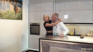Cute Young Blonde Kittina Ivory Gives Boris MKV Blowjob