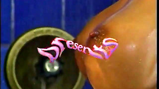 Lusty Asian babe takes a sensual shower
