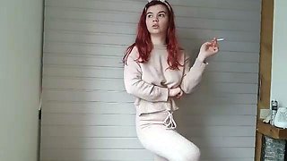 Miss Bunny - Smoking & Pee