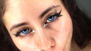 The Beautiful 18yo Loves Getting All the Cum From Cock