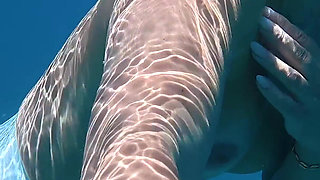 Big Ass Beauty Kayci Kaylani Nude Underwater Diving and Masturbation