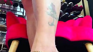 Amateur porn Gives Us Some Foot Fetish Aurora