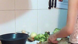 Sexy Cooking with Me