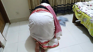 Stepson Fucked Stepmother While Cleaning House