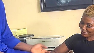 The Delivery Girl Fuck the Boss