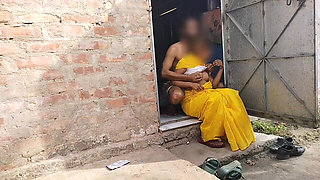 Indian Housewife Outdoor Fucking with Neighbour Brother in Law