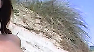 Quick wet blowjob at the beach