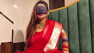 Indian Stepmom Lisa Caught In Seductive Homemade Panties Fantasy