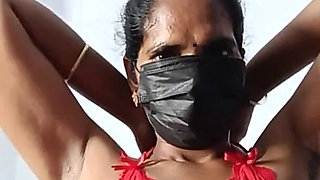 Coimbatore Aunty Show Pink Pussy in Video Call