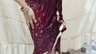 Watching Bengali Bhabhi's cool nude video of bathing will make the penis water come out