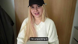 Fucked the Hot Courier Girl and Took the Package for Free