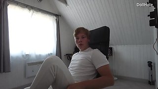 Amateur beauty shares intense hardcore passion