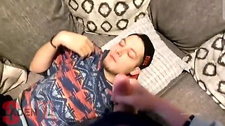 Skaden Suck Men In Tracksuit1