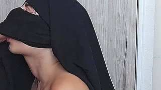 100. Last Blowjob Cum on Face Mia Niqab