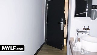 Extravagant Kiki and Payton's cumshot clip