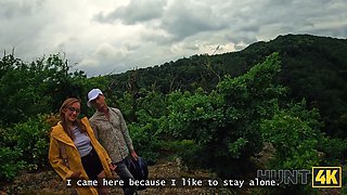 Hunt4k. she sucked a shaft and smooched her boyfriend after