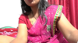 An Indian Bhabhi Made Herself Squirt