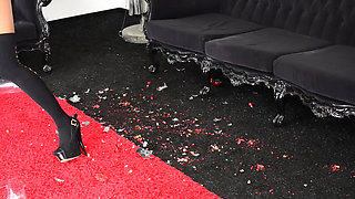 Crush Feets - I Hate Xmas - Top Arabian Domina Cecilia Fernandez