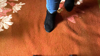 100kgs Bigbootylucy Stomps Balloons in High Heels! 2 Cameras with Slow Motion!