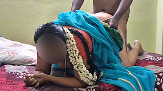 Hot Body Cheating Desi Aunty in Saree Blouse