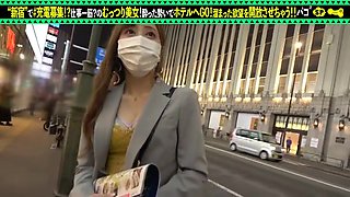 SNSでナンパされたスケベ美女が積極的なコスプレ選びでハメ撮り準備