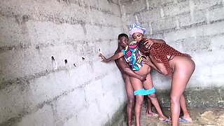 Fucking His Girlfriends In Uncompleted Building
