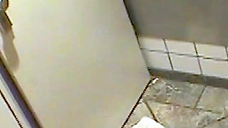 Amateur Sex on the Toilet