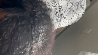 She makes him cum in five minutes