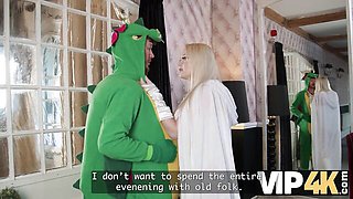 Innocent Sandra Sweet's cosplay movie