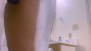 Sexynympho webcam model uses toy on clit to masturbate