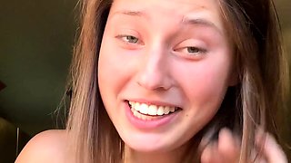 Hot brunette from squirt masturbating on webcam