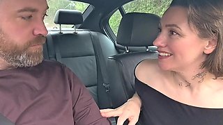 Hot amateur sex with a horny MILF that asked me for a drive!
