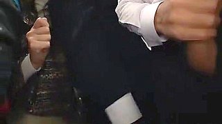 Mom showing off to her daughter 263.12