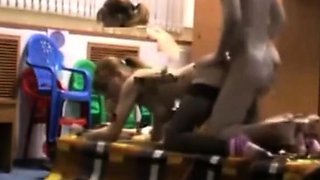 Maman francaise baise au travail en levrette - Amateur