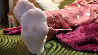 Horny Stepsis in Cute Pajamas Ruined My Orgasm with Her Small Feet