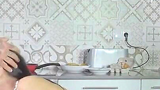 Spanish Babe Fuck in the Kitchen