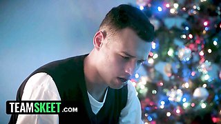 Holiday freeuse orgy as Victoria June stays available