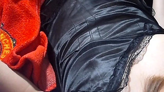 He fingered his wife until she reached orgasm