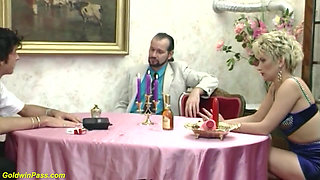Sexy stepsister gets a massive facial