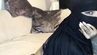 Sexy huge ass latina amateur rides fetish dudes cock