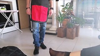 Yvonne Makes Him Cum After Gym With Her Sweaty Feet Handjob