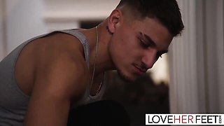 Love Her Feet featuring Vanessa Sky and Victor Ray's feet licking sex